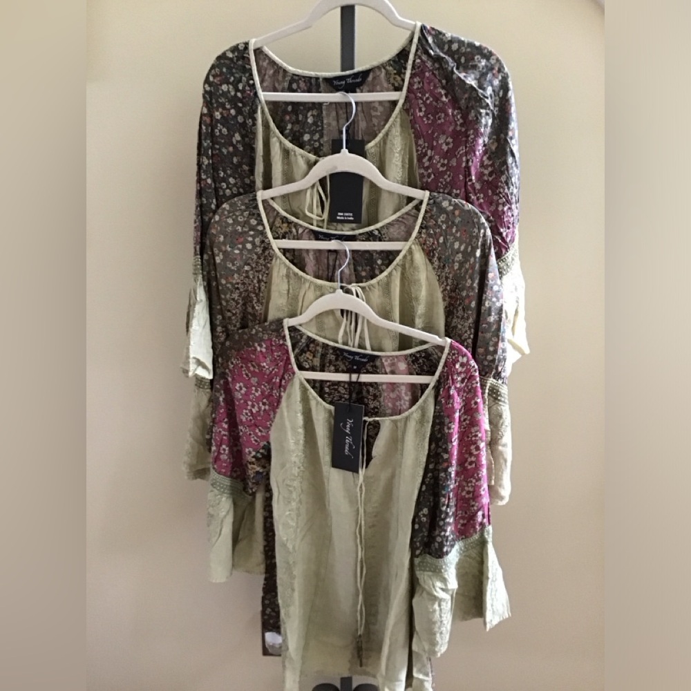 YOUNG THREADS NWT Top Olive Floral details Boho Style Small medium Large